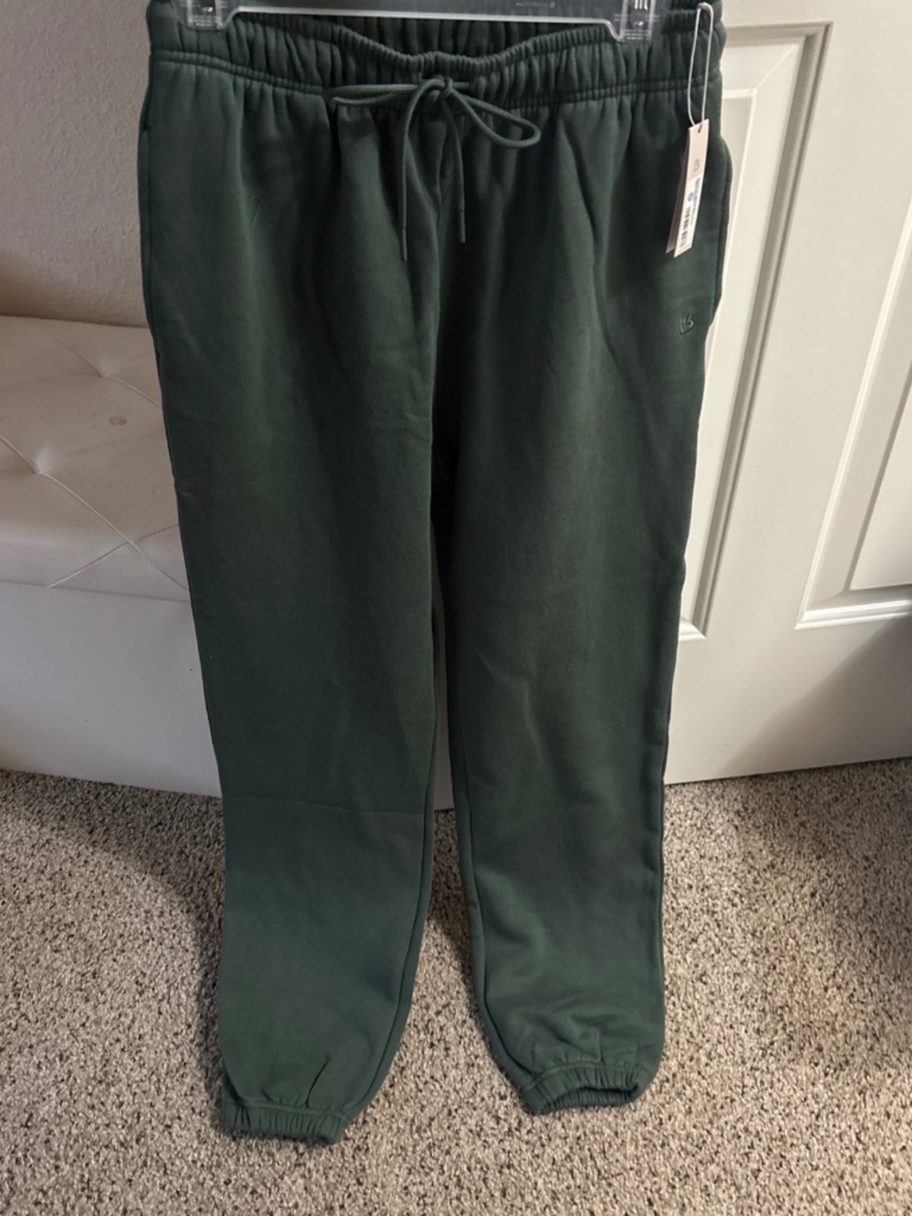 Buffbunny thread sweatpants new arrival brand new with the tag size small $64